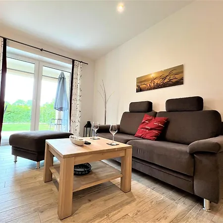 Zweisamkeit, Am Alten Deich 24 1 *